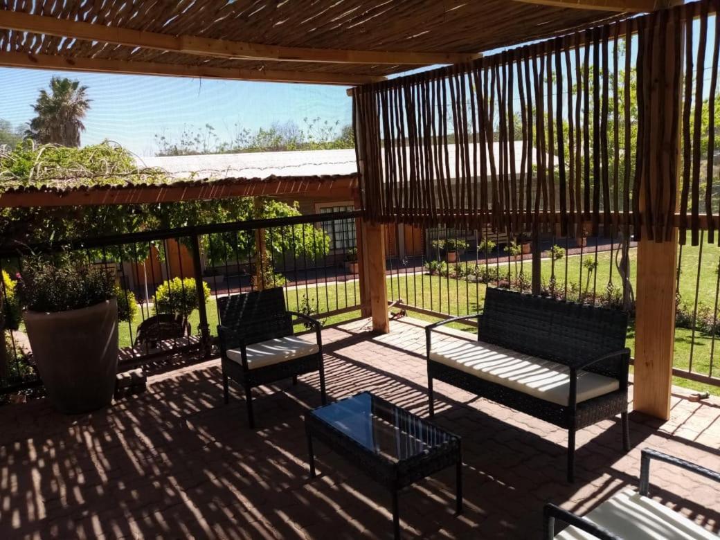 Wisteria Lane Guesthouse Postmasburg ภายนอก รูปภาพ