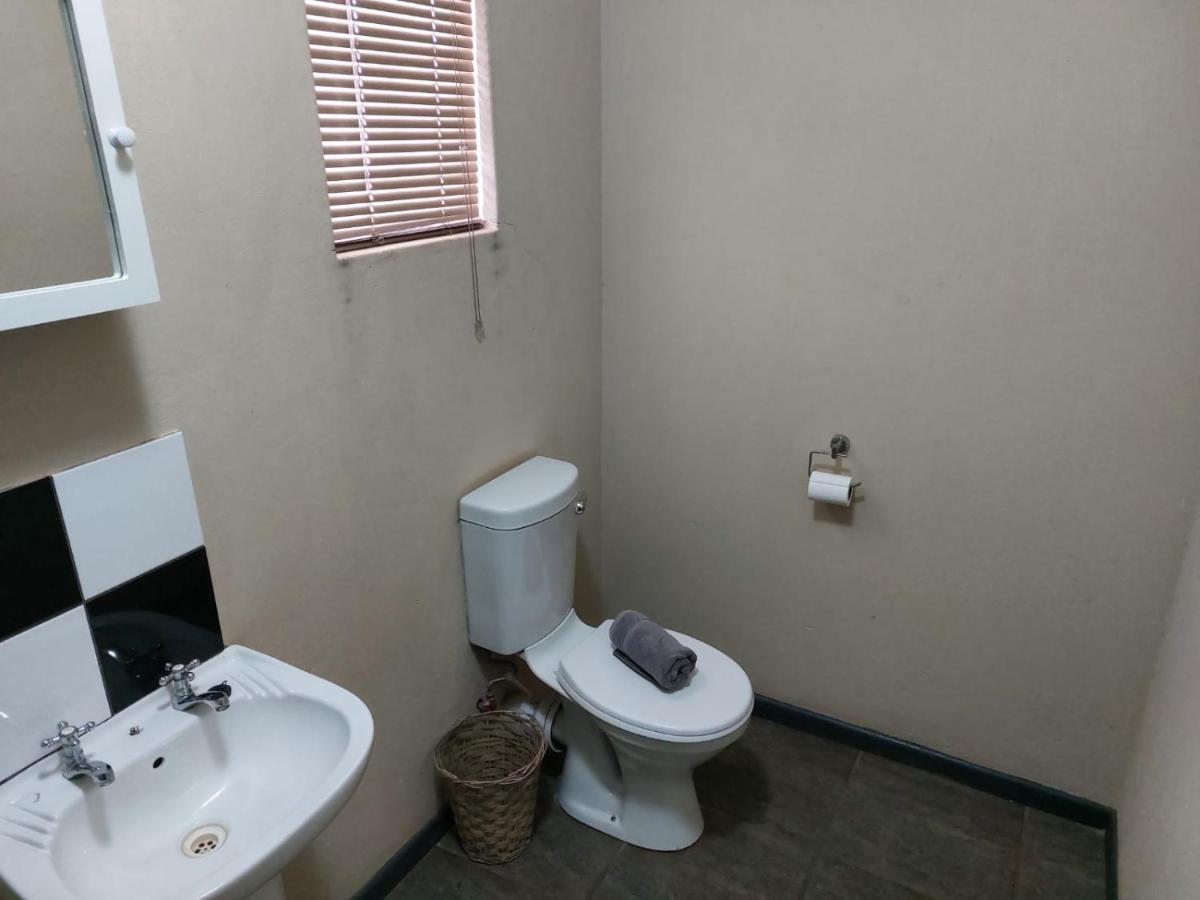 Wisteria Lane Guesthouse Postmasburg ภายนอก รูปภาพ
