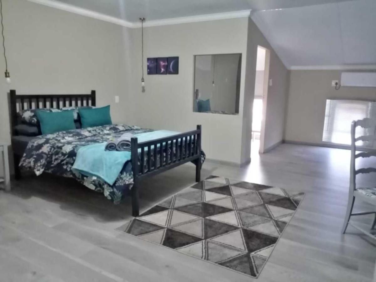 Wisteria Lane Guesthouse Postmasburg ภายนอก รูปภาพ