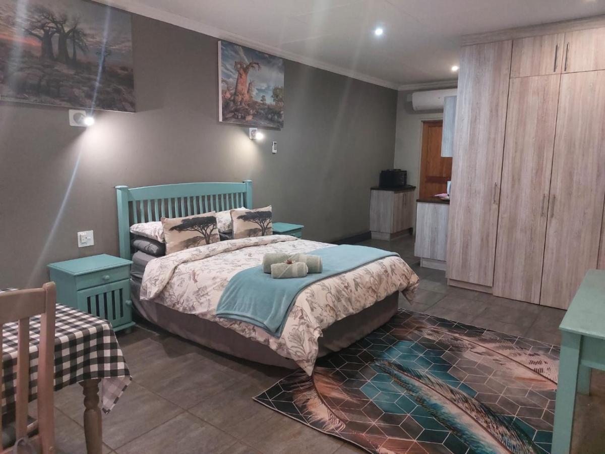 Wisteria Lane Guesthouse Postmasburg ภายนอก รูปภาพ