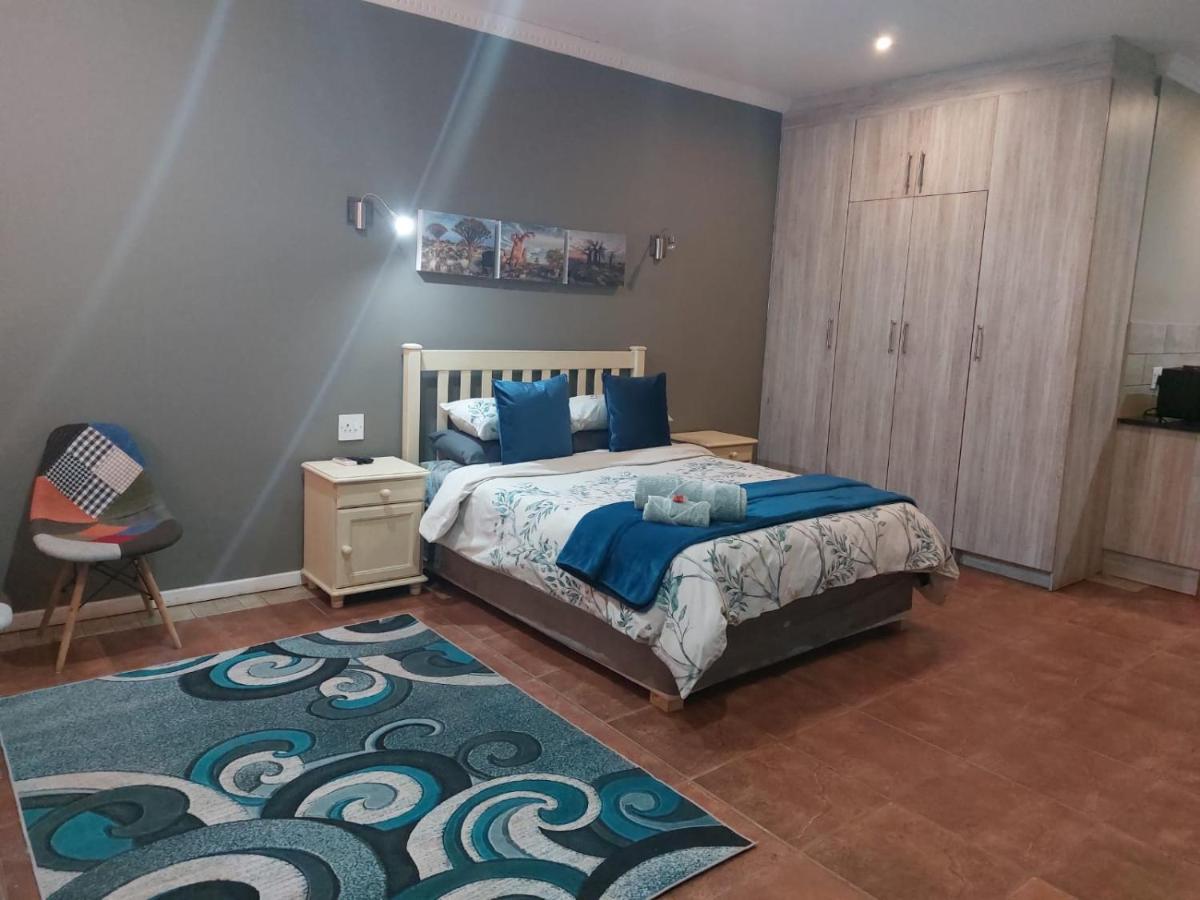 Wisteria Lane Guesthouse Postmasburg ภายนอก รูปภาพ
