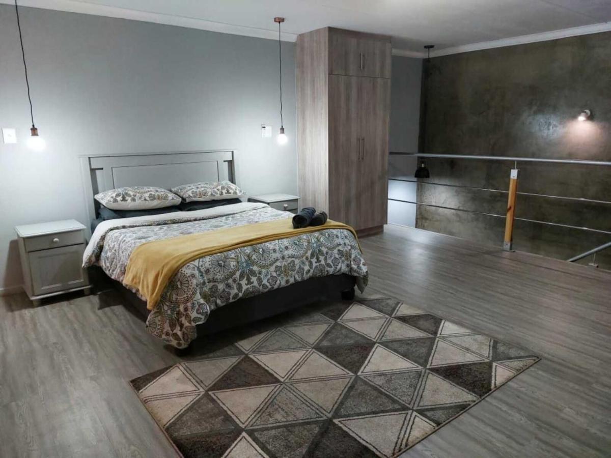 Wisteria Lane Guesthouse Postmasburg ภายนอก รูปภาพ