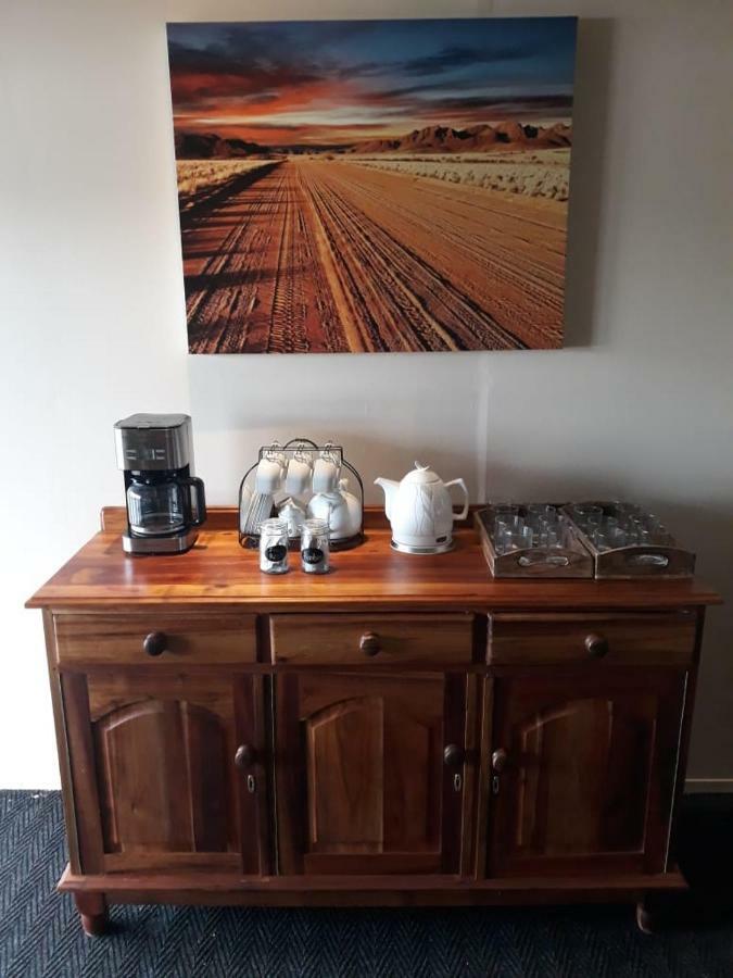 Wisteria Lane Guesthouse Postmasburg ภายนอก รูปภาพ